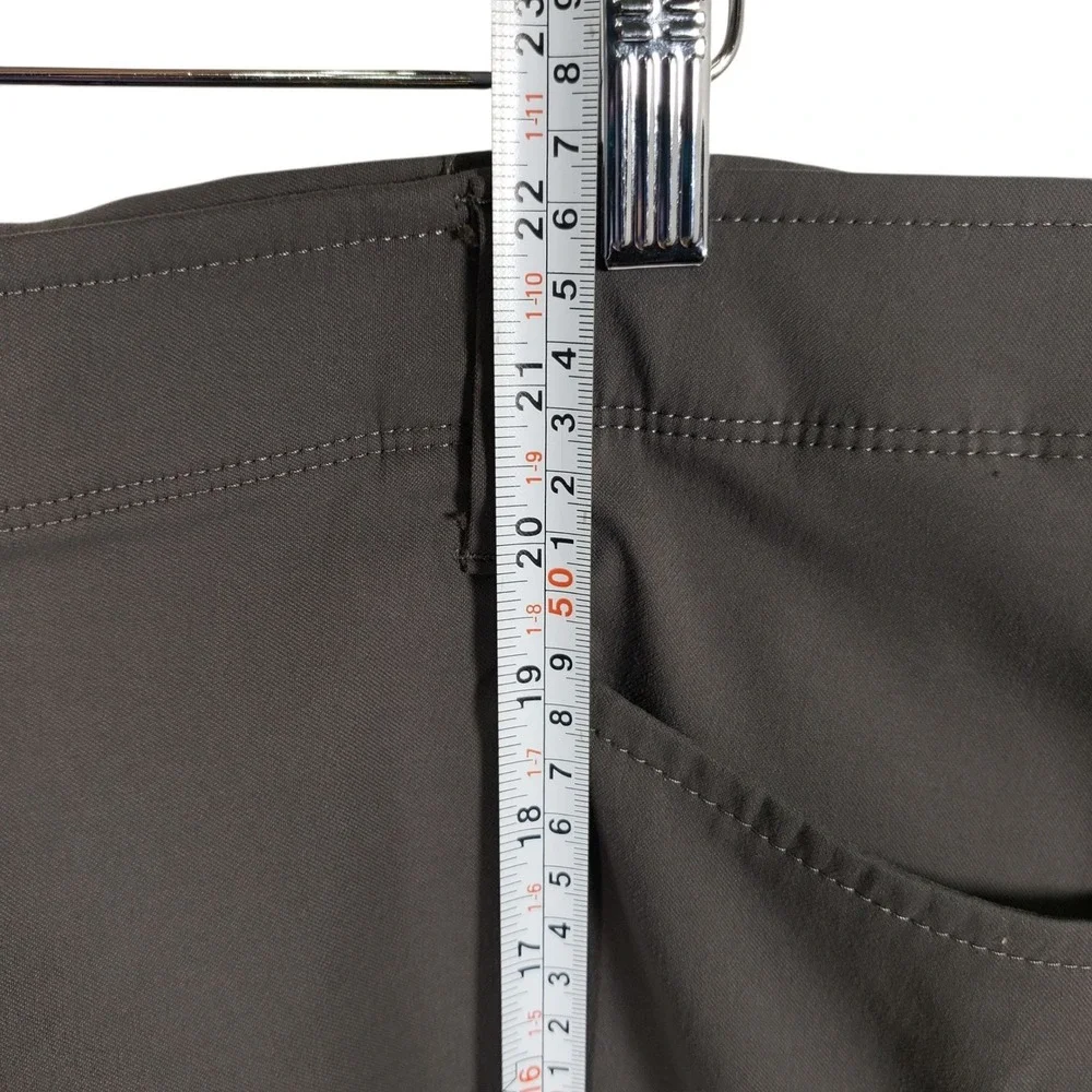 Wrangler ATG Mens 42 Gray Utility‎ Cargo Shorts Hiking Outdoors Comfort